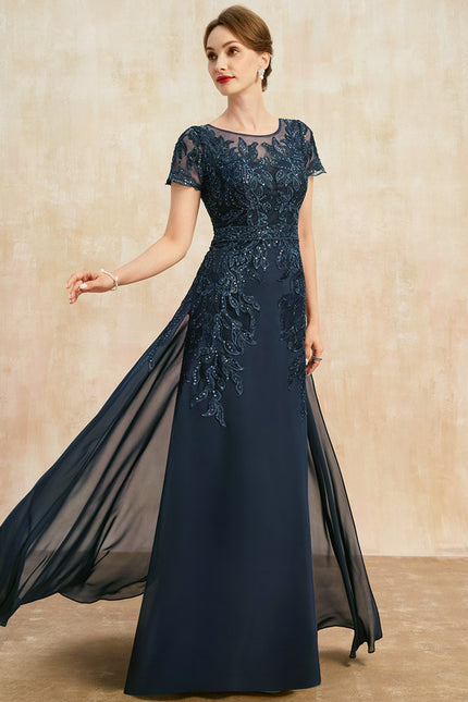 Robe Fourreau Élégance Éthérée