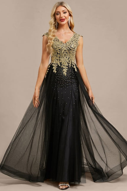 Robe Fourreau Élégante Brodée