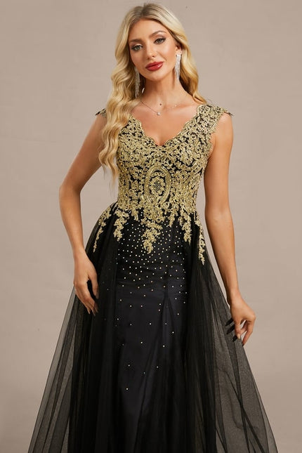 Robe Fourreau Élégante Brodée - gallery 1