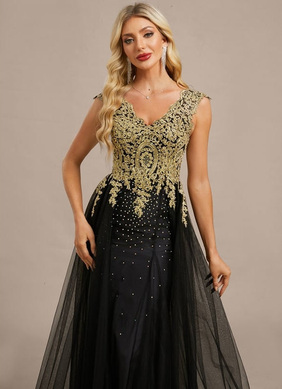 Robe Fourreau Élégante Brodée - gallery 1