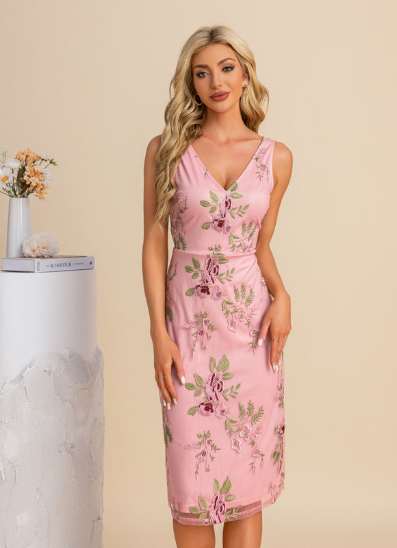 Robe Fourreau Brodée Délicate - gallery 8