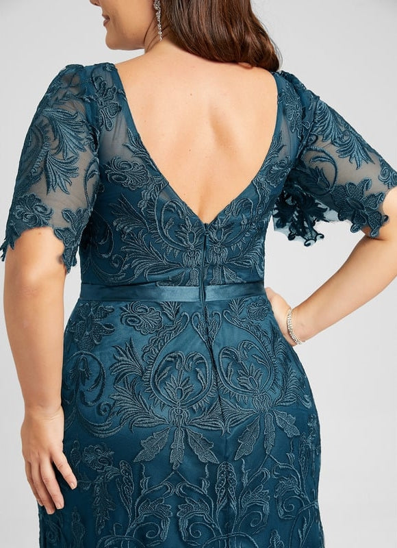 Robe Fourreau Illusion Élégante - gallery 6