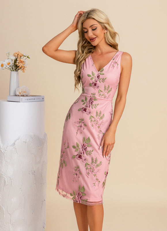 Robe Fourreau Brodée Délicate - gallery 7