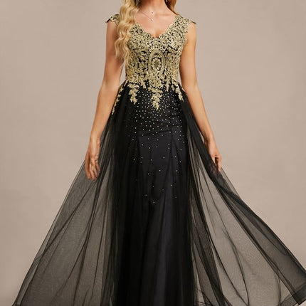 Robe Fourreau Élégante Brodée